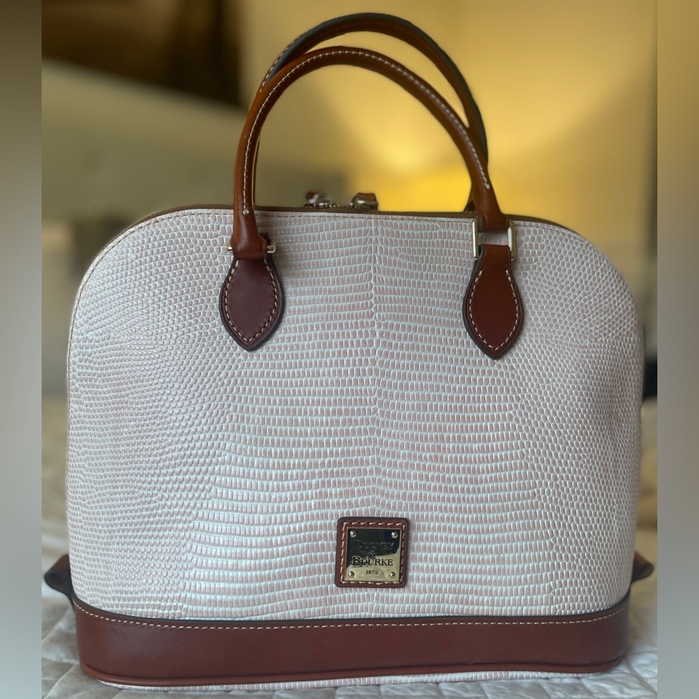 Dooney & Bourke